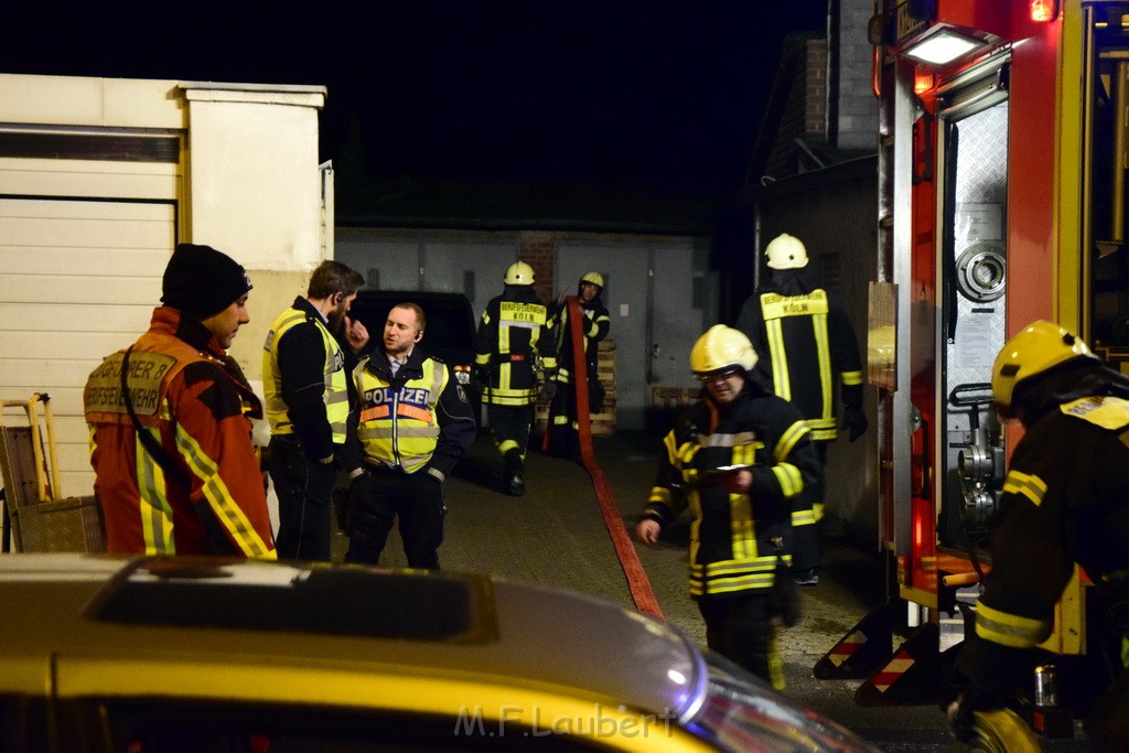 Feuer Hinterhof Garagen Koeln Hoehenberg Olpenerstr P153.JPG - Miklos Laubert